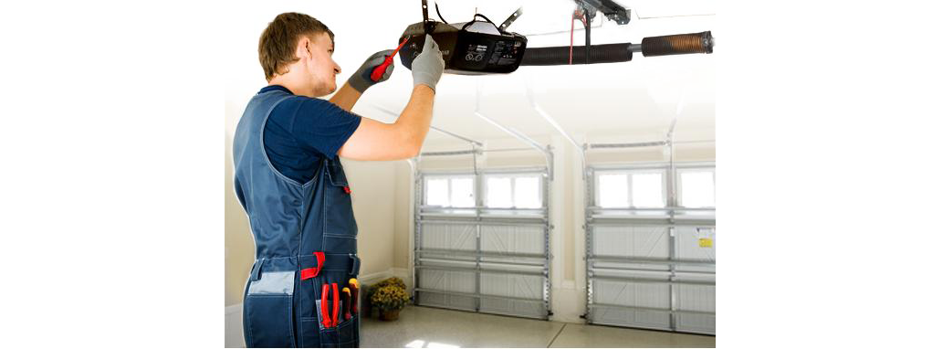 Garage door technician Hempstead NY